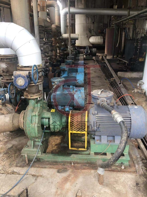 臥式離心泵現場.jpg