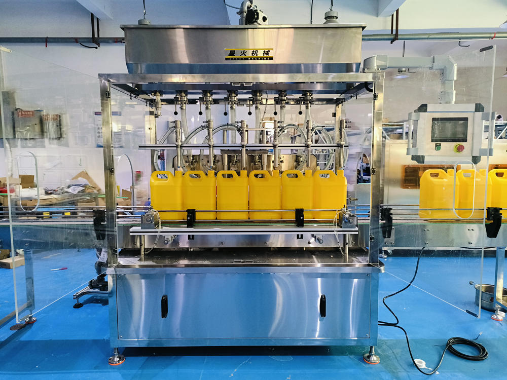 全自動多頭液體（tǐ）灌裝機生產線