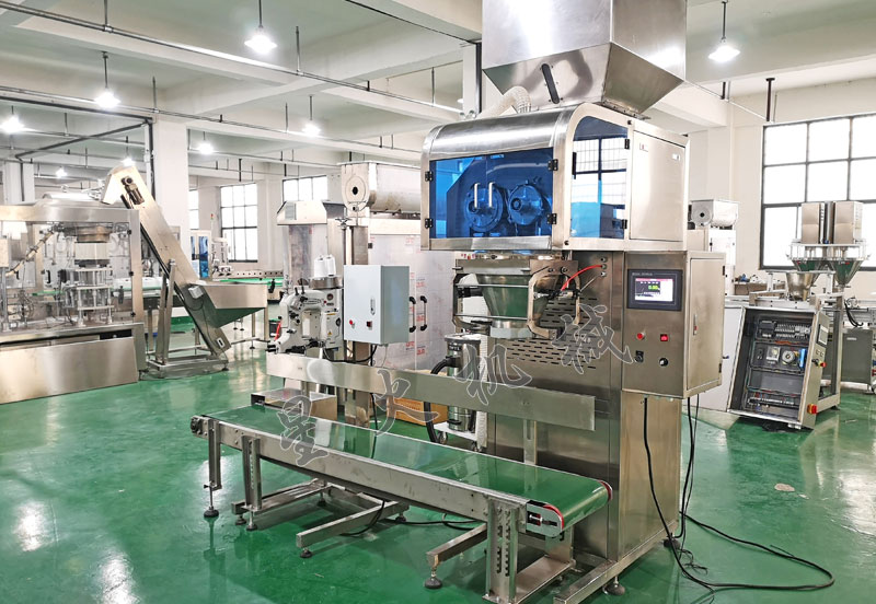 南京包裝機|飼料添加劑顆粒稱重（chóng）包裝機也能輕鬆包裝燃（rán）料（liào）生物顆粒